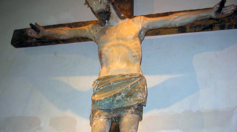 St-Roch-crucifix-in-the-chapel-800x445